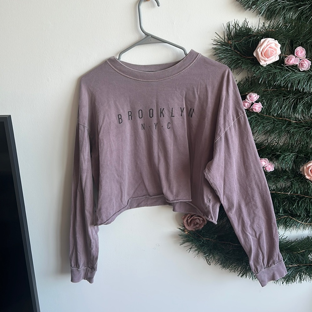 Forever 21 - washed off purple cropped sweater - Brooklyn nyc - size M